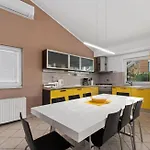 Vintiana *